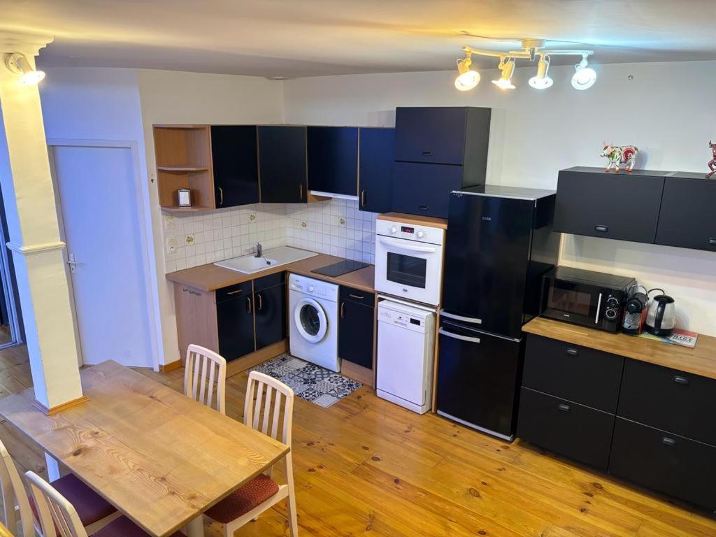 Ferienwohnung Luchon Loft De Charme Bagnères-de-Luchon Exterior foto
